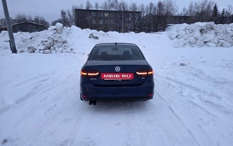 Volkswagen Jetta VI, 2013 год, 770 000 рублей, 4 фотография