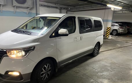 Hyundai H-1 II рестайлинг, 2018 год, 3 600 000 рублей, 7 фотография