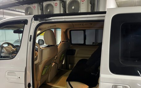 Hyundai H-1 II рестайлинг, 2018 год, 3 600 000 рублей, 5 фотография