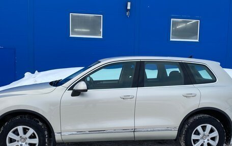 Volkswagen Touareg III, 2011 год, 1 850 000 рублей, 2 фотография