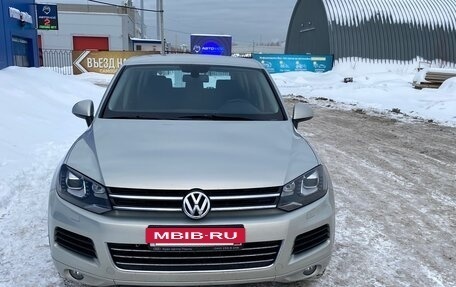 Volkswagen Touareg III, 2011 год, 1 850 000 рублей, 6 фотография