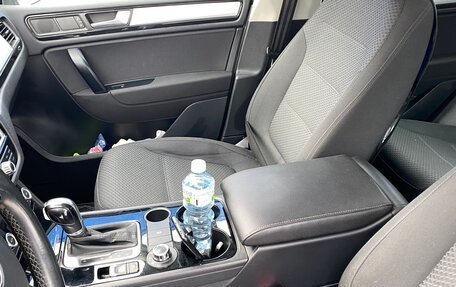 Volkswagen Touareg III, 2011 год, 1 850 000 рублей, 16 фотография