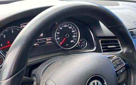 Volkswagen Touareg III, 2011 год, 1 850 000 рублей, 20 фотография