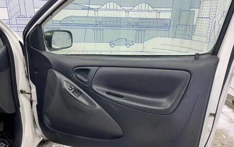 Toyota Vitz, 2004 год, 370 000 рублей, 5 фотография