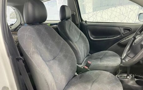 Toyota Vitz, 2004 год, 370 000 рублей, 6 фотография