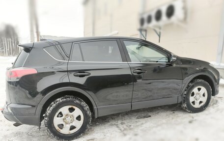 Toyota RAV4, 2019 год, 2 230 000 рублей, 4 фотография