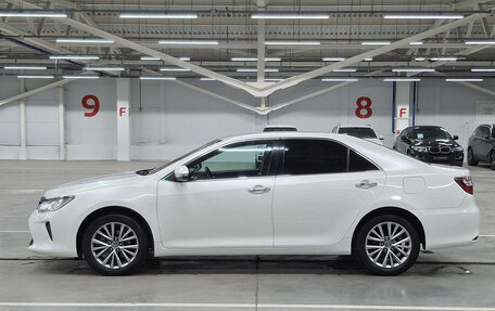 Toyota Camry, 2016 год, 1 950 000 рублей, 10 фотография