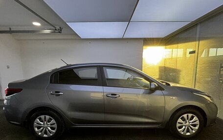 KIA Rio IV, 2018 год, 1 100 000 рублей, 4 фотография