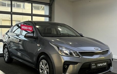 KIA Rio IV, 2018 год, 1 100 000 рублей, 3 фотография