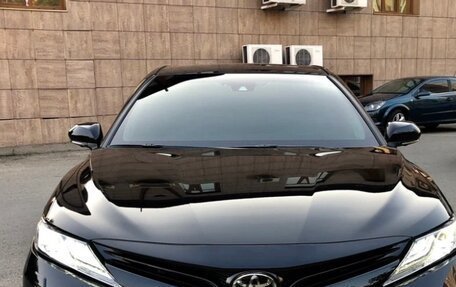 Toyota Camry, 2018 год, 2 750 000 рублей, 2 фотография