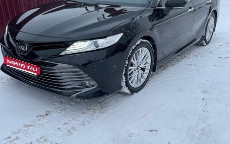 Toyota Camry, 2018 год, 2 750 000 рублей, 6 фотография