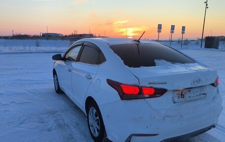 Hyundai Solaris II рестайлинг, 2018 год, 1 550 000 рублей, 4 фотография