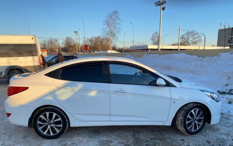 Hyundai Solaris II рестайлинг, 2015 год, 1 170 000 рублей, 3 фотография