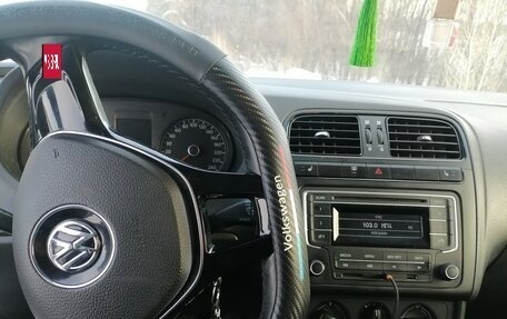 Volkswagen Polo VI (EU Market), 2015 год, 13 фотография