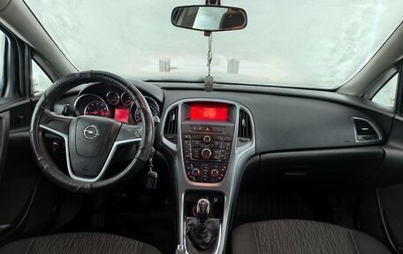 Opel Astra J, 2013 год, 900 000 рублей, 9 фотография