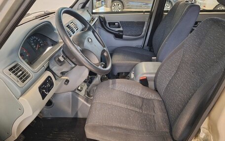 ЛуАЗ Patriot, 2010 год, 575 000 рублей, 13 фотография