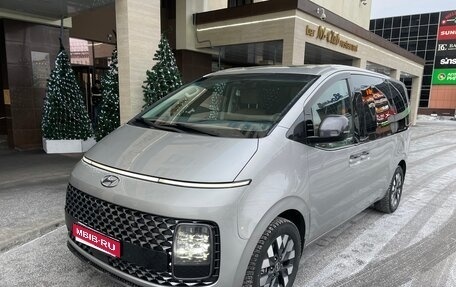 Hyundai Staria, 2021 год, 4 900 000 рублей, 1 фотография