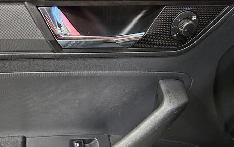 Skoda Rapid I, 2017 год, 995 000 рублей, 14 фотография