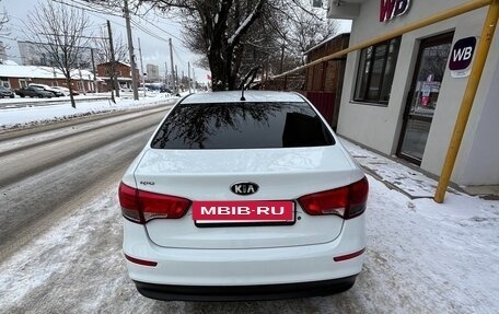 KIA Rio III рестайлинг, 2016 год, 1 000 000 рублей, 6 фотография