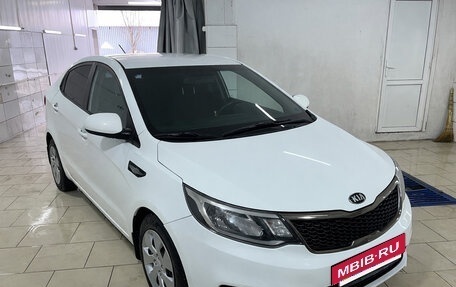 KIA Rio III рестайлинг, 2016 год, 1 000 000 рублей, 2 фотография