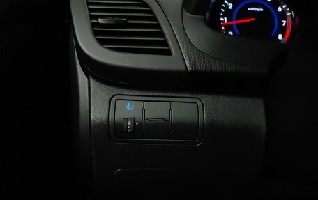 Hyundai Solaris II рестайлинг, 2015 год, 878 000 рублей, 21 фотография