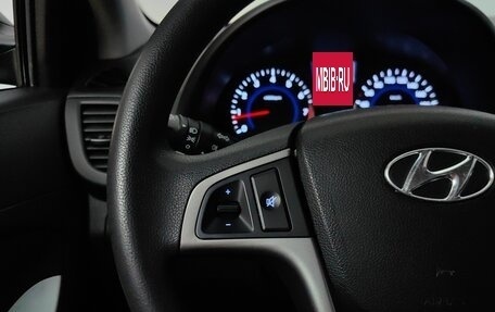 Hyundai Solaris II рестайлинг, 2015 год, 878 000 рублей, 17 фотография