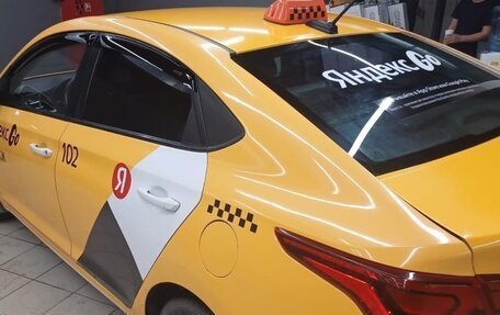 Hyundai Solaris II рестайлинг, 2017 год, 700 000 рублей, 4 фотография