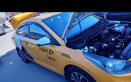 Hyundai Solaris II рестайлинг, 2017 год, 700 000 рублей, 9 фотография