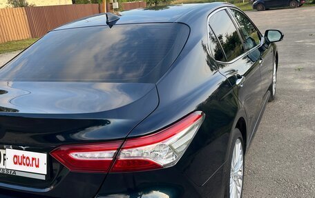 Toyota Camry, 2018 год, 2 700 000 рублей, 8 фотография