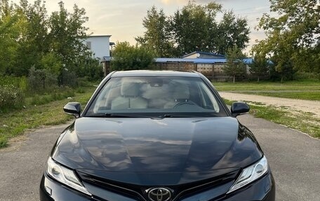 Toyota Camry, 2018 год, 2 700 000 рублей, 2 фотография