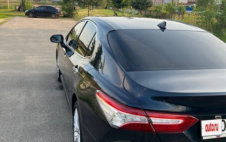 Toyota Camry, 2018 год, 2 700 000 рублей, 4 фотография