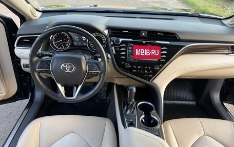 Toyota Camry, 2018 год, 2 700 000 рублей, 12 фотография