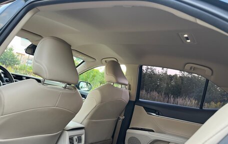 Toyota Camry, 2018 год, 2 700 000 рублей, 16 фотография