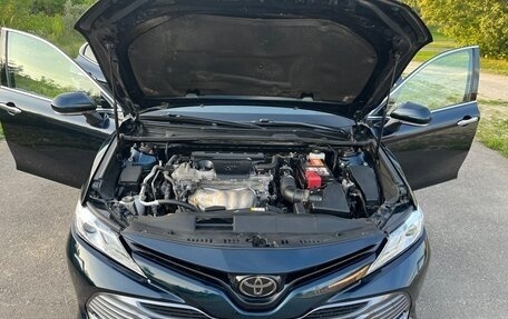 Toyota Camry, 2018 год, 2 700 000 рублей, 24 фотография