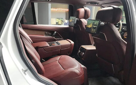 Land Rover Range Rover IV рестайлинг, 2024 год, 25 770 000 рублей, 10 фотография