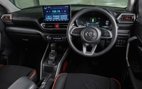 Toyota Raize I, 2021 год, 1 929 000 рублей, 6 фотография