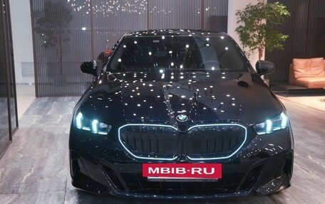 BMW 5 серия, 2024 год, 9 150 000 рублей, 2 фотография