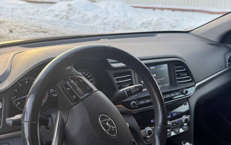 Hyundai Elantra VI рестайлинг, 2019 год, 1 345 000 рублей, 3 фотография