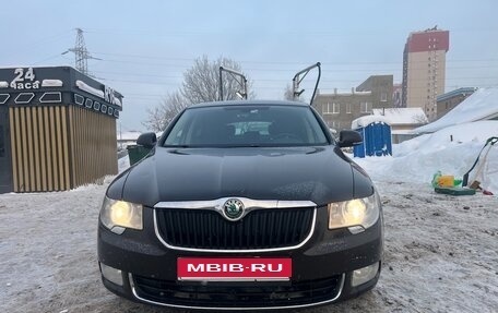 Skoda Superb III рестайлинг, 2012 год, 830 000 рублей, 1 фотография