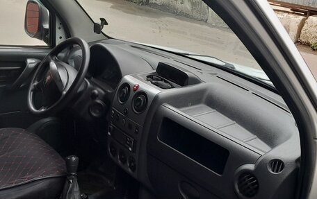 Peugeot Partner II рестайлинг 2, 2010 год, 210 000 рублей, 3 фотография