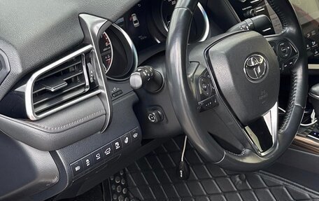 Toyota Camry, 2020 год, 2 950 000 рублей, 6 фотография