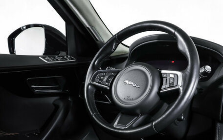 Jaguar F-Pace, 2019 год, 3 785 000 рублей, 13 фотография