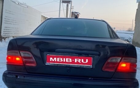 Mercedes-Benz E-Класс, 1999 год, 360 000 рублей, 2 фотография