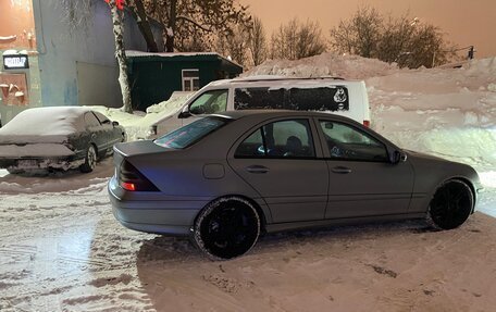 Mercedes-Benz C-Класс, 2003 год, 850 000 рублей, 15 фотография