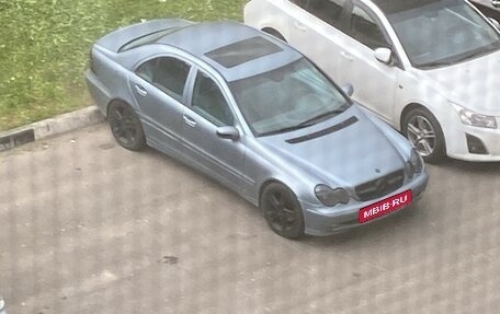 Mercedes-Benz C-Класс, 2003 год, 850 000 рублей, 14 фотография