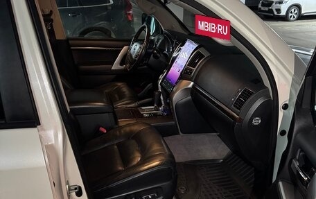 Toyota Land Cruiser 200, 2013 год, 4 000 000 рублей, 2 фотография