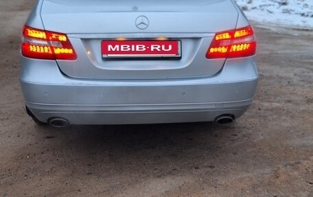 Mercedes-Benz E-Класс, 2009 год, 950 000 рублей, 10 фотография