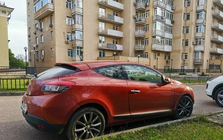 Renault Megane III, 2011 год, 900 000 рублей, 2 фотография
