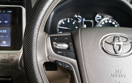 Toyota Land Cruiser Prado 150 рестайлинг 2, 2019 год, 4 770 000 рублей, 17 фотография