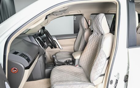 Toyota Land Cruiser Prado 150 рестайлинг 2, 2019 год, 4 770 000 рублей, 8 фотография